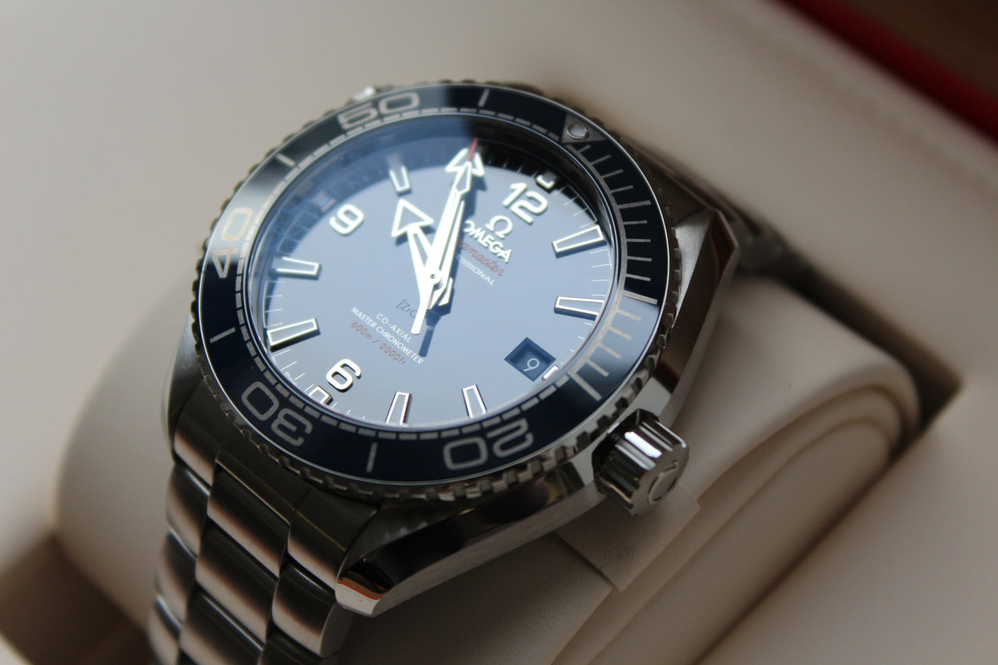 Omega Seamaster Planet Ocean Master Chronometer 43.5 215.30.44.21.03.001 acier bleu 43,5 mm, avec bracelet en acier