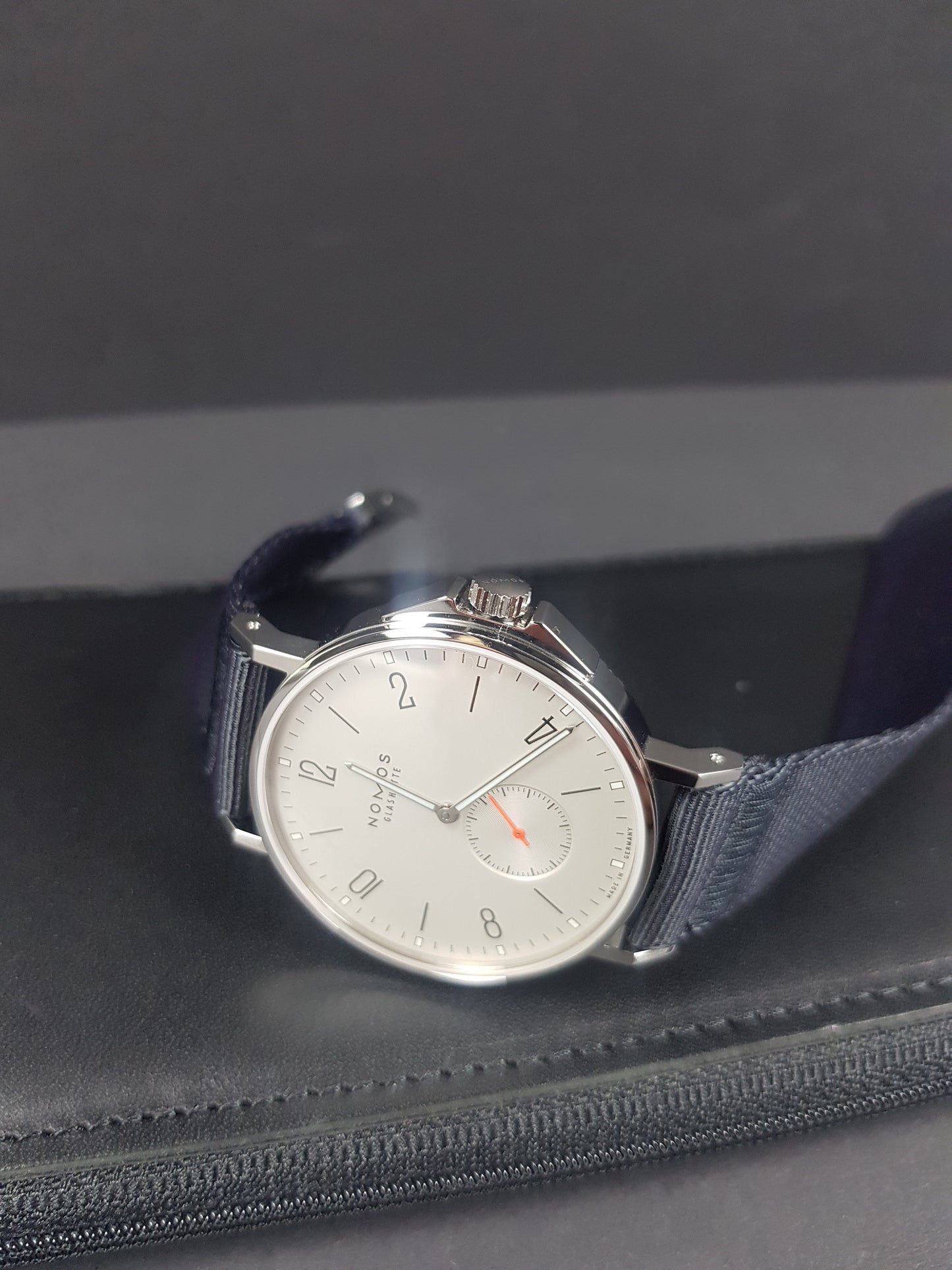 Nomos Ahoi 555 white with sapphire crystal bottom