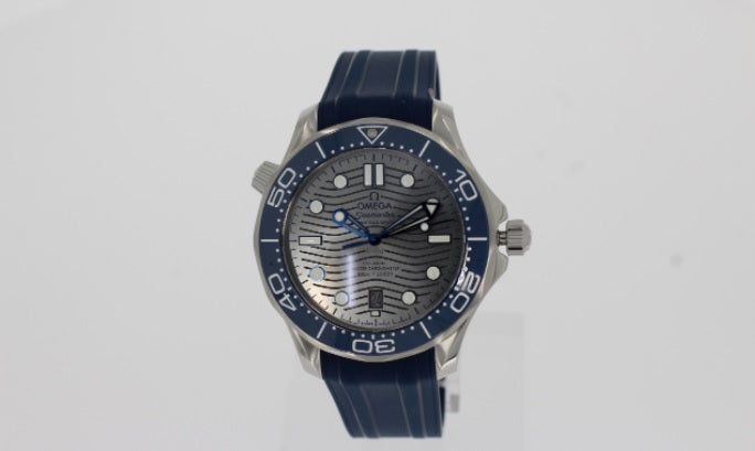 Omega Seamaster Diver 300M Co-Axial Master Chronometer 210.32.42.20.06.001 gray 42mm steel, blue rubber strap