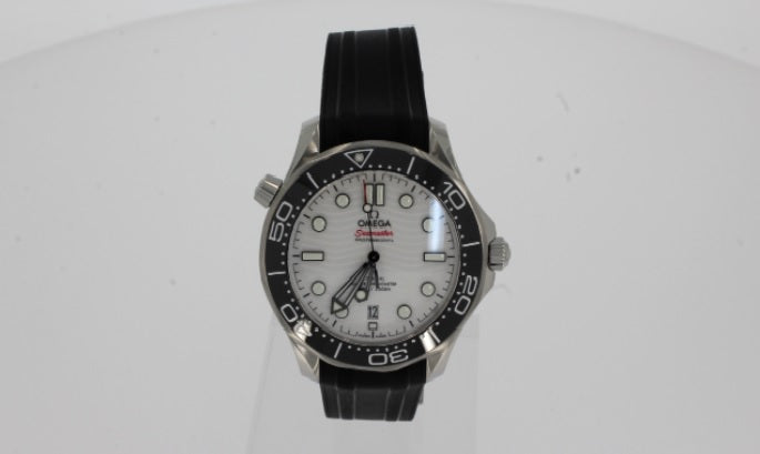 Omega Seamaster Diver 300m Co-Axial Master Chronometer white 210.32.42.20.04.001  weiß 42mm Stahl, schwarzes Kautschuk-Armband
