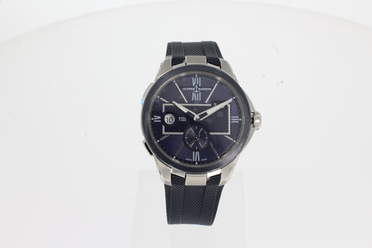 Ulysse Nardin Executive Dual Time 243-00-3/43 acier bleu 43mm, avec bracelet caoutchouc bleu