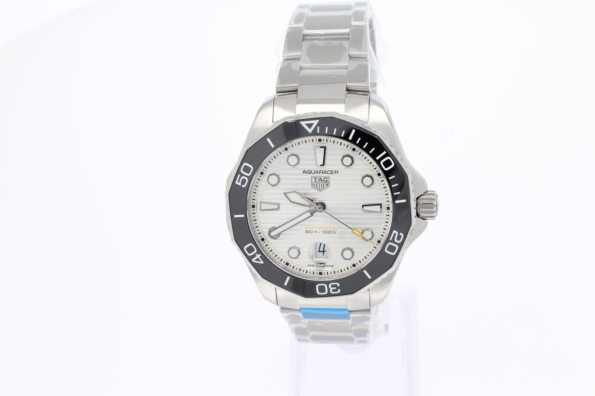 TAG HEUER AQUARACER PROFESSIONAL 300 DATE Automatic, 43 mm, stainless steel WBP201C.BA0632