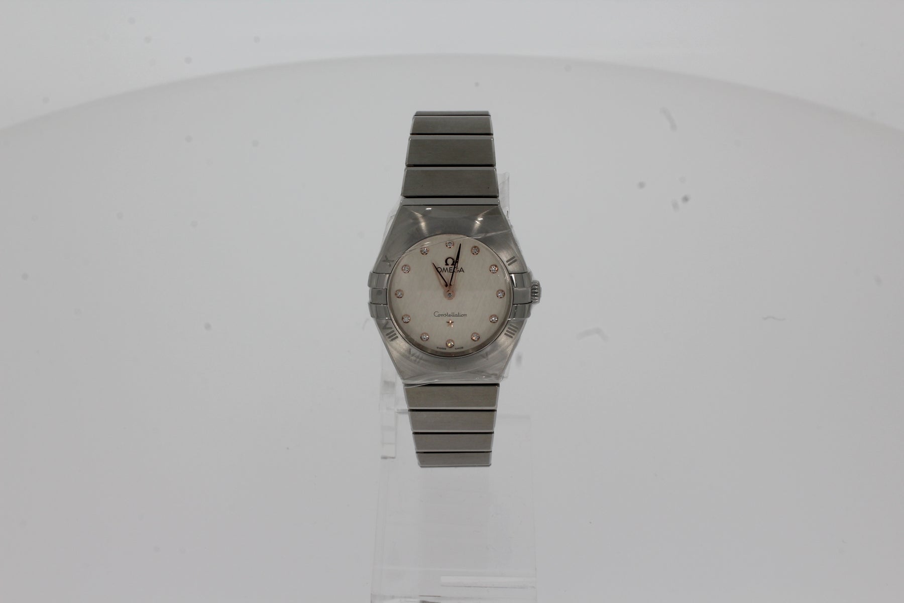 Omega Constellation Quartz 131.10.28.60.52.001 argent 28mm acier 