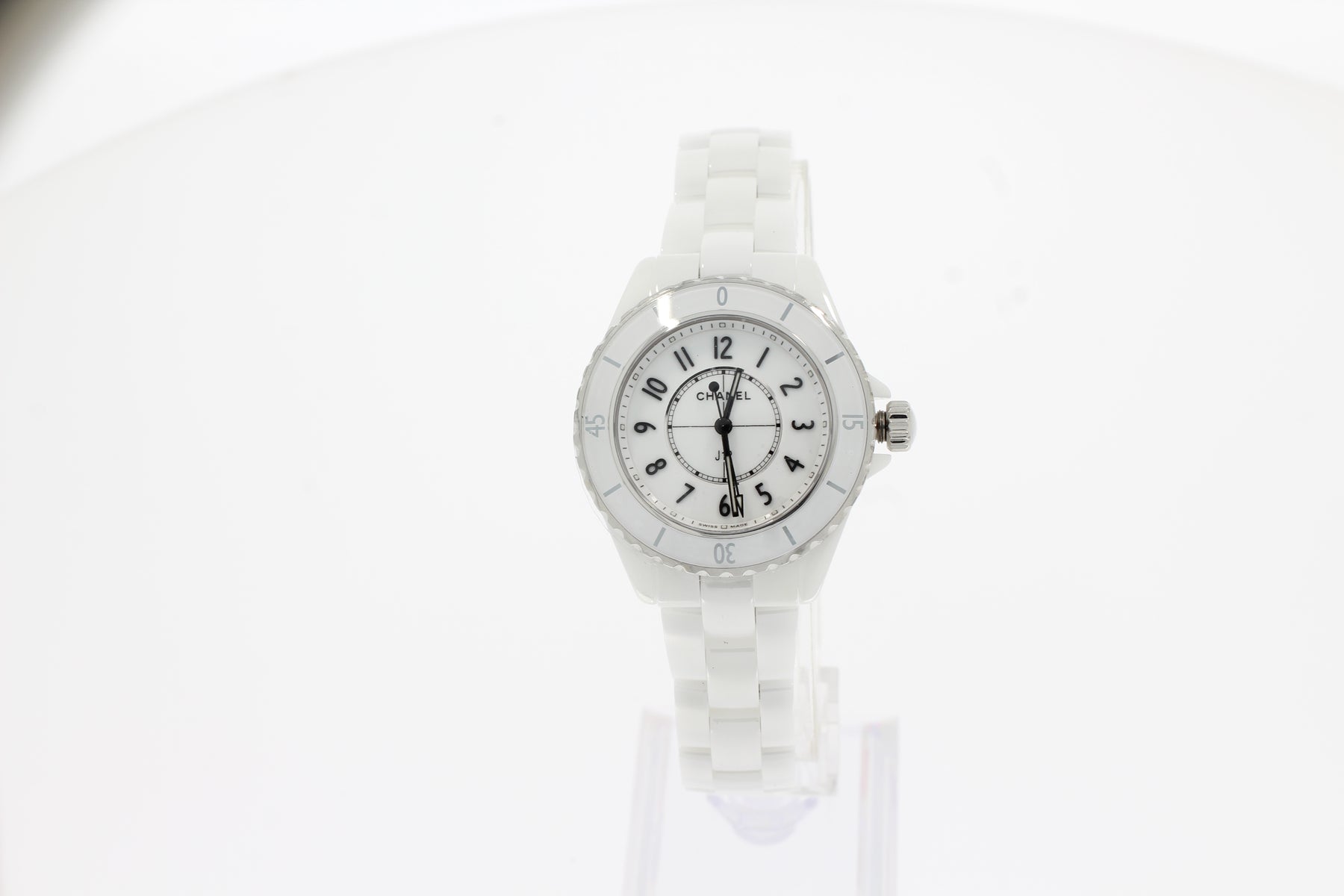 Chanel J12 White Highly Resistant 33mm H5698