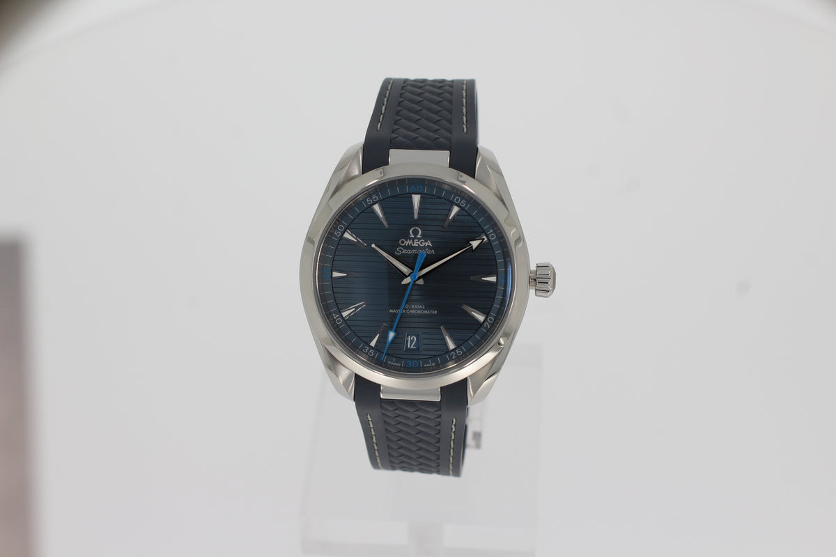 Omega Seamaster AQUA TERRA 150 M CO-AXIAL MASTER CHRONOMETER 220.12.41.21.03.002 acier bleu 41 mm, bracelet en caoutchouc gris