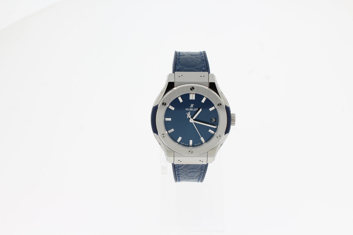 Hublot Classic Fusion Titanium Blue 33mm 581.NX.7170.LR Titanium Quartz Date Blue Alligator Strap