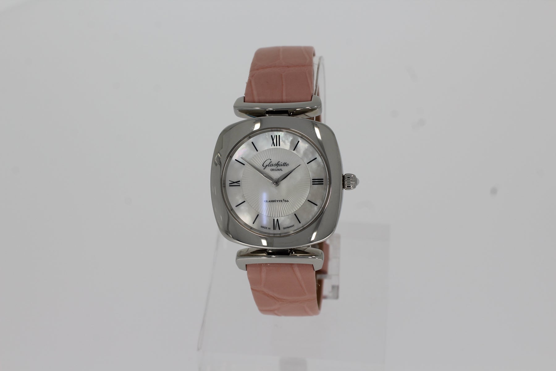 Glashütte Original Pavonina 31mm Mother of Pearl 1-03-02-05-02-31