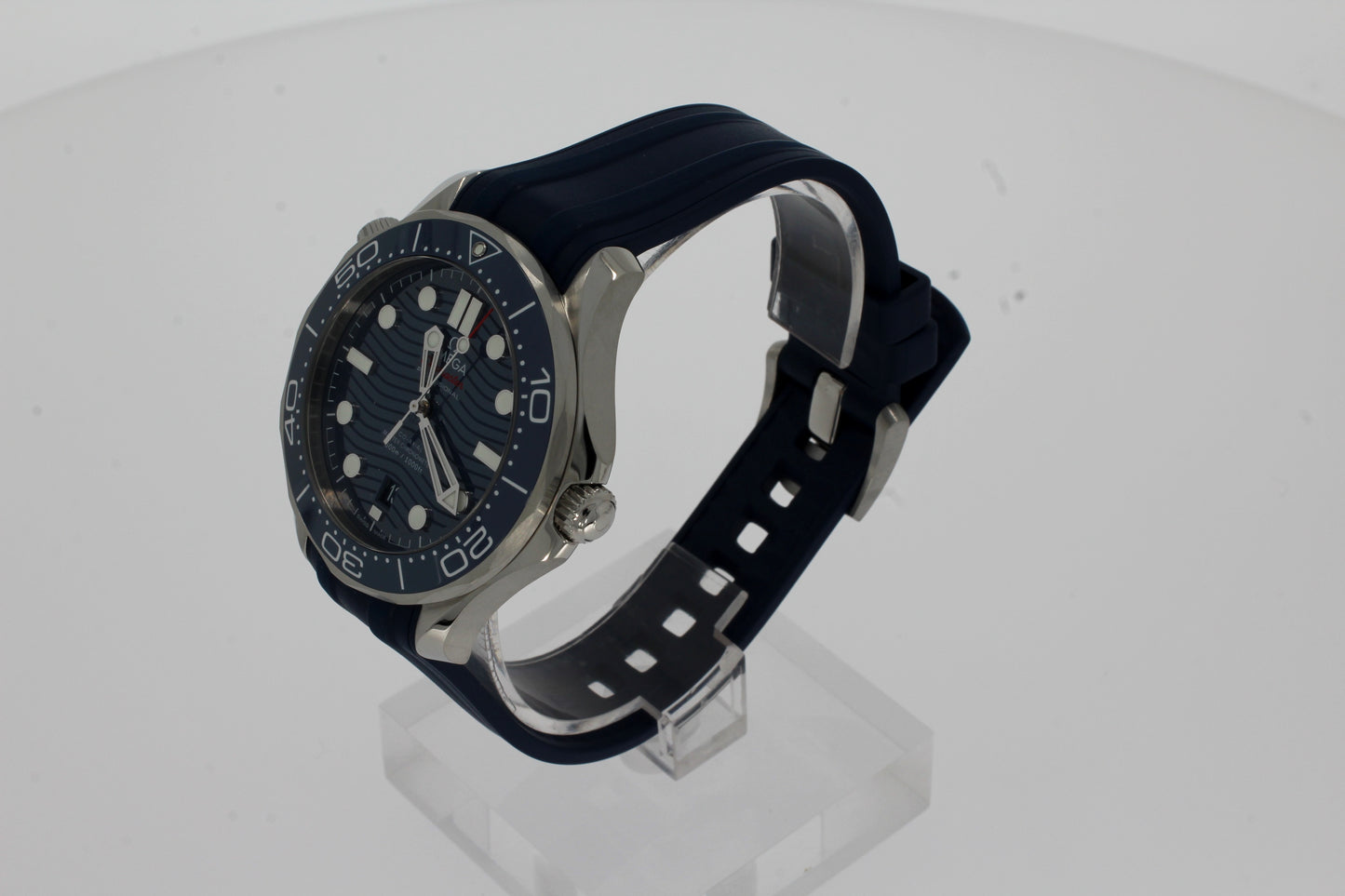 Omega Seamaster Diver 300 M Co-Axial Chronometer 210.32.42.20.03.001  blau 42mm Stahl, blaues Kautschuk-Armband