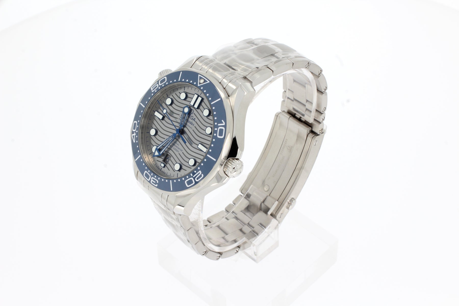 Omega Seamaster Diver 300 M Co-Axial Master Chronometer 210.30.42.20.06.001 gray 42mm steel, with steel bracelet