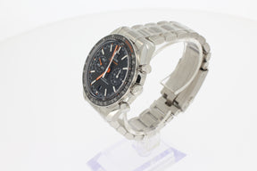 Omega Speedmaster Racing Co-Axial Master Chronograph 329.30.44.51.01.002 acier noir 44,25 mm, avec bracelet en acier