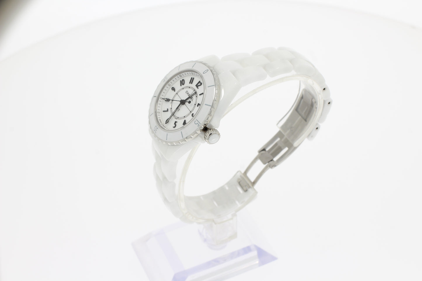 Chanel J12 White Highly Resistant 33mm  H5698