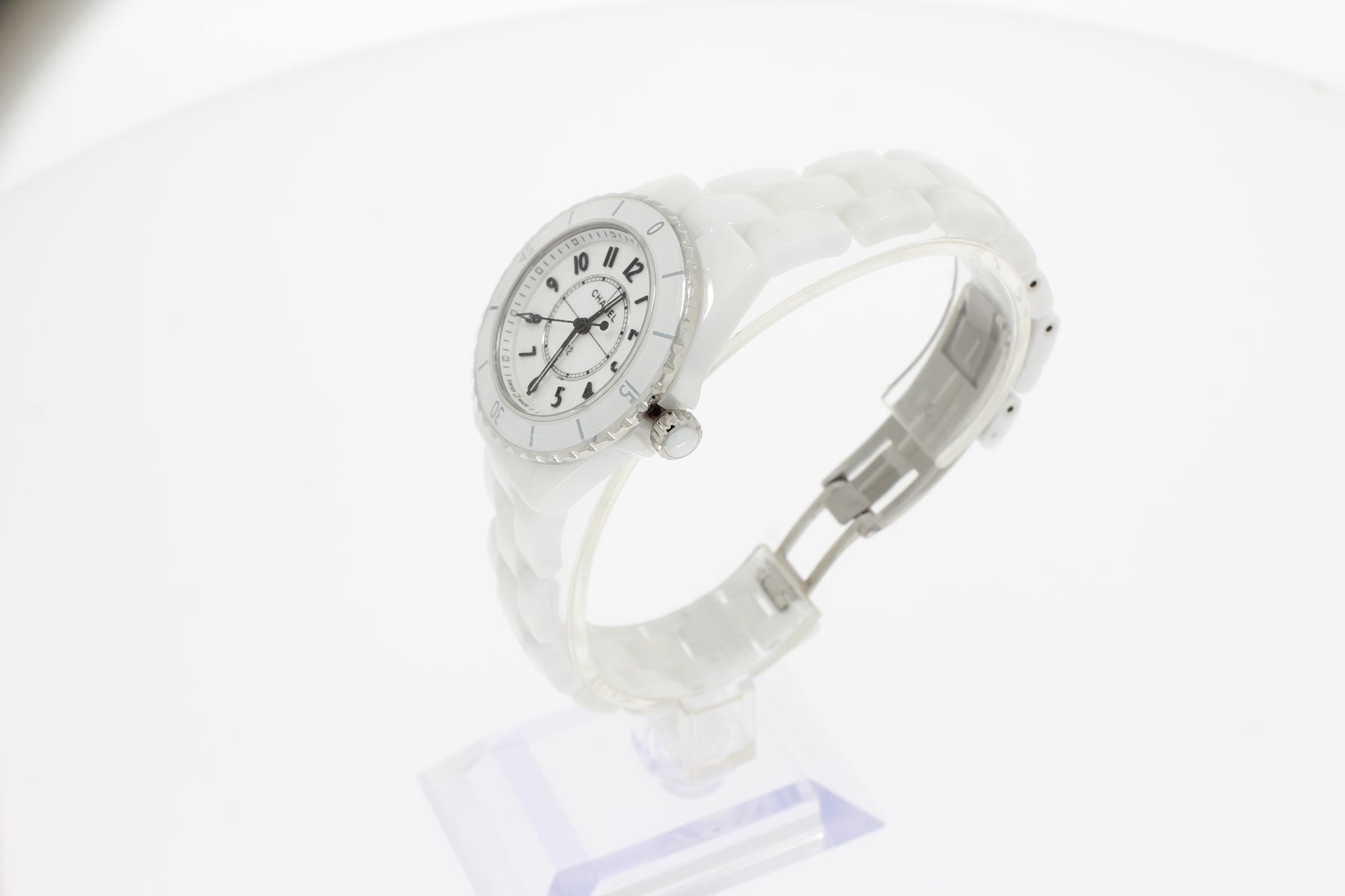 Chanel J12 White Highly Resistant 33mm H5698