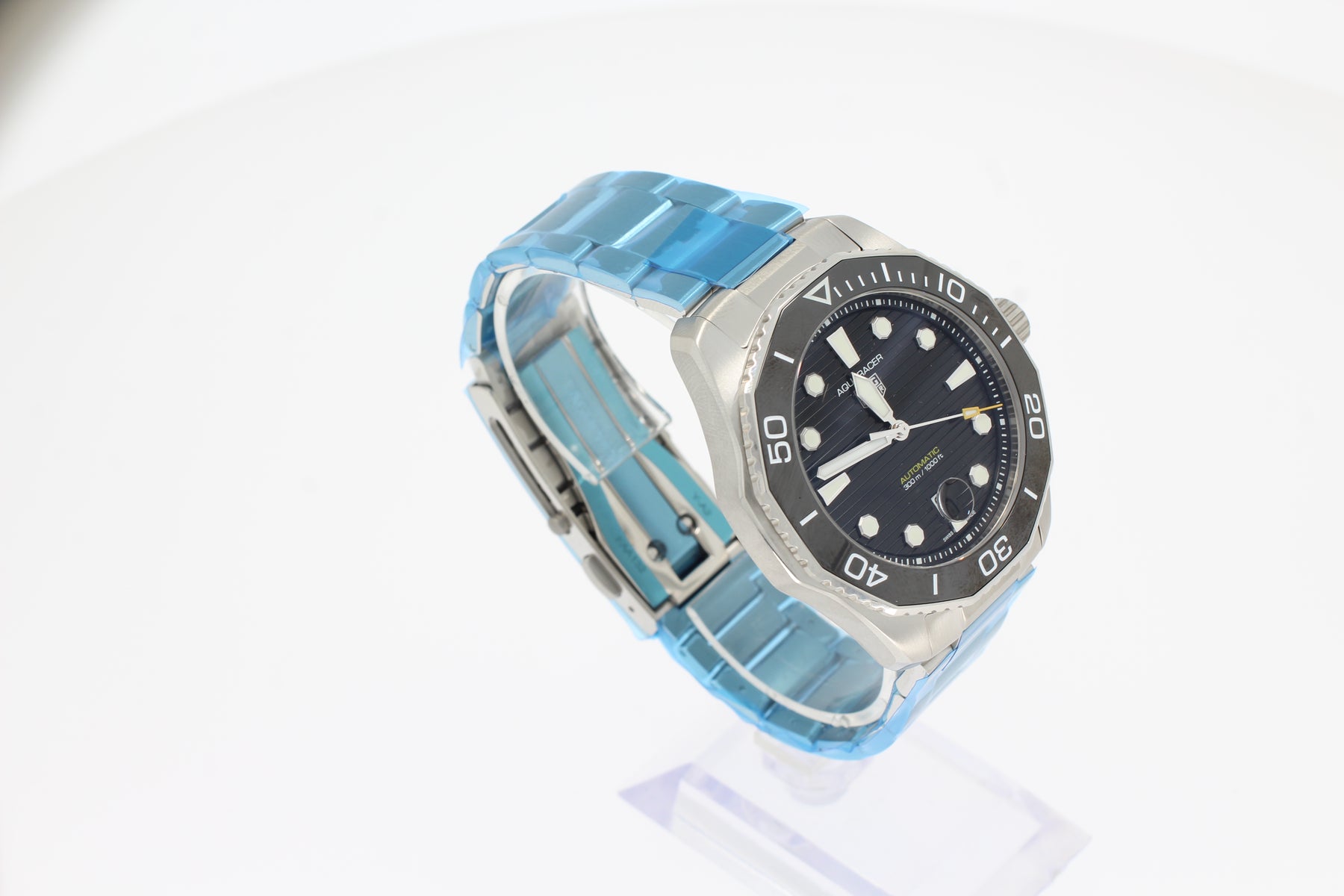 TAG HEUER AQUARACER PROFESSIONAL 300 DATE Automatic, 43 mm, stainless steel WBP201A.BA0632